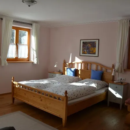 Gaestehaus Wild-schuetz Bed & Breakfast *