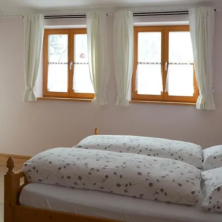 Bed & Breakfast Gaestehaus Wild-schuetz *